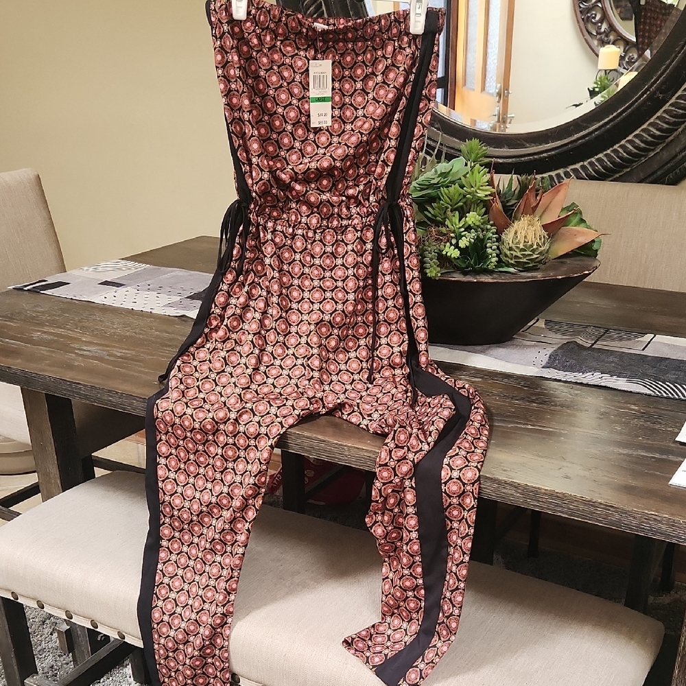 Stylish Women's Jumpsuit in Black and Red